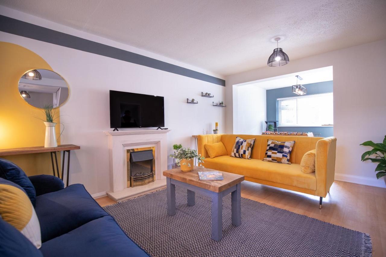 Saltbox Properties- Large!! 3 Bed, 3 Bath House, Parking, Fast Wifi, Town Centre Location! Sleeps 6 Ashby-de-la-Zouch Екстер'єр фото