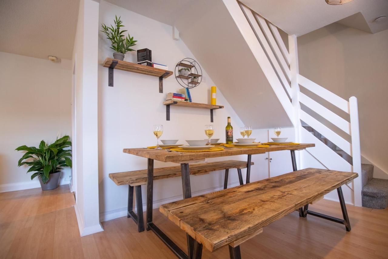 Saltbox Properties- Large!! 3 Bed, 3 Bath House, Parking, Fast Wifi, Town Centre Location! Sleeps 6 Ashby-de-la-Zouch Екстер'єр фото